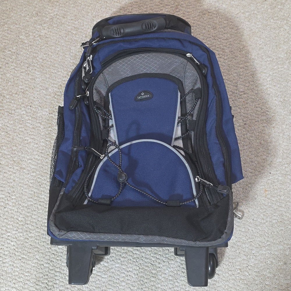 Samsonite carry on backpack